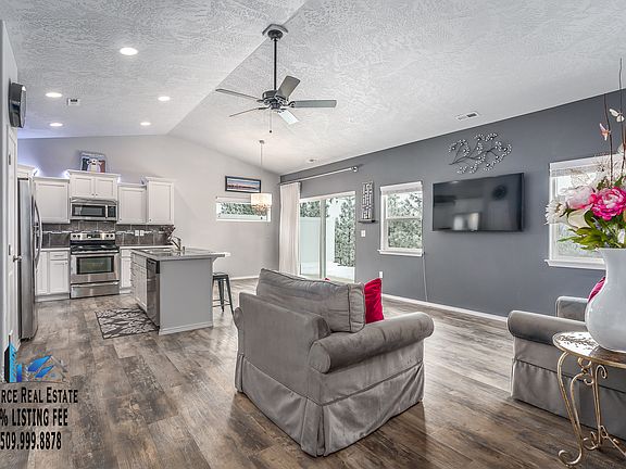 3rd image of 1931 S Canyon Woods Ln