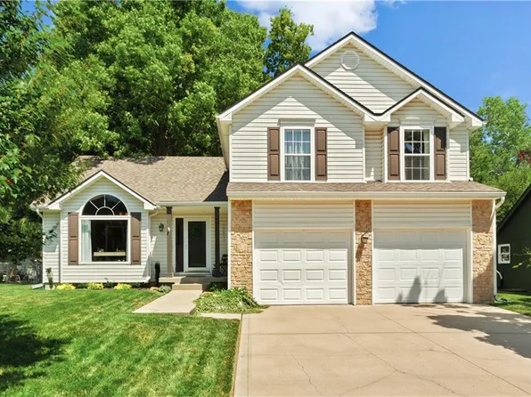 113 Harvard Dr, Blue Springs, MO 64014