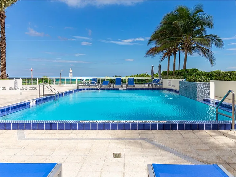 6917 Collins Ave #L-103 — Photo 27