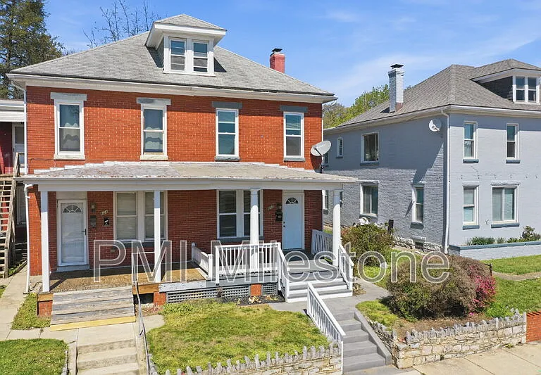 805 Mulberry Ave — Photo 2