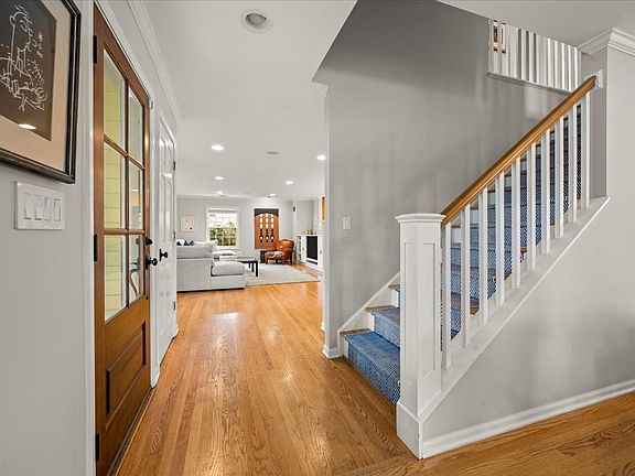 3rd image of 1255 Warrington Rd