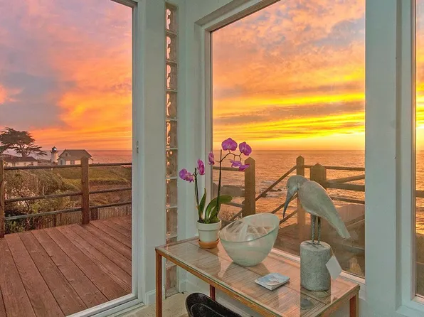 8711 Cabrillo Hwy, Montara, CA 94037