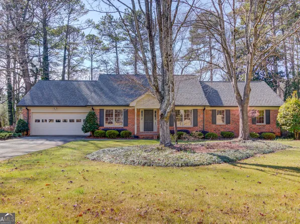 851 Maxie Ln, Lawrenceville, GA 30044