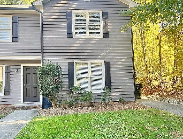 3004 Hillandale Rd #4 — Photo 1