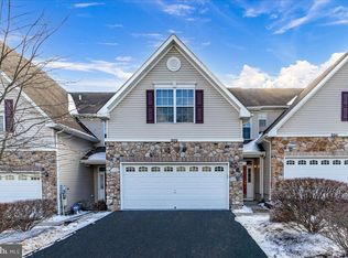 202 Brinley Dr, Pennington, NJ