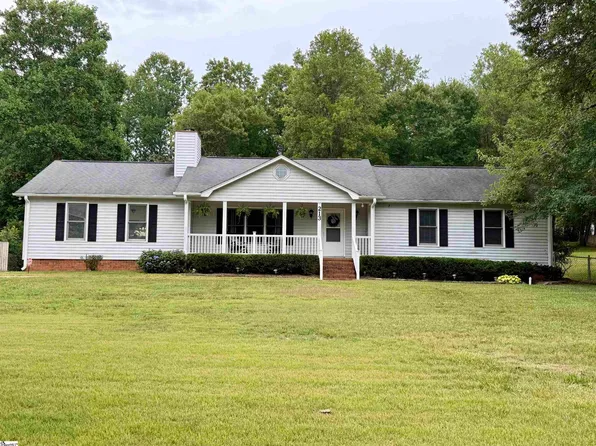 213 Pine Meadow Dr, Travelers Rest, SC 29690