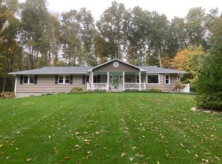 54 Osborne Hill Rd, Sandy Hook, CT 06482