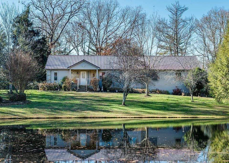 1st image of 2459 Highland Ln