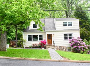 23 Standish Rd, Little Silver, NJ 07739