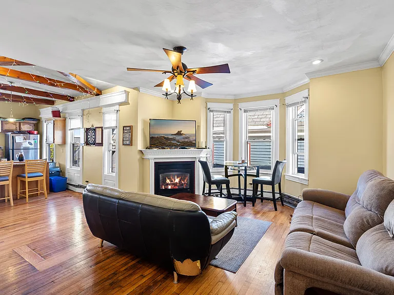 18 Gaston St #2 — Photo 7