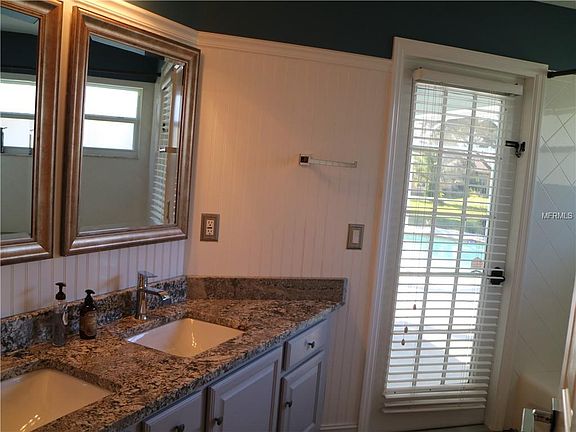 5th image of 1002 Sawgrass Dr