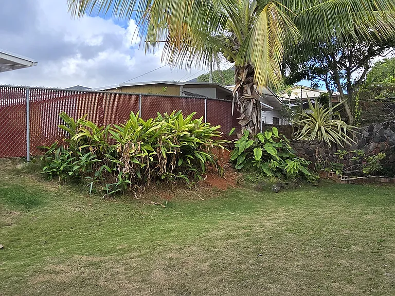 Kaneohe Apartments — Photo 13