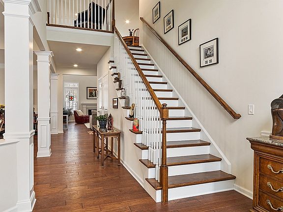 3rd image of 92 Skyline Dr #92