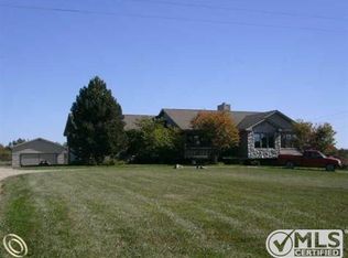 9196 Robb Rd, Fowlerville, MI 48836