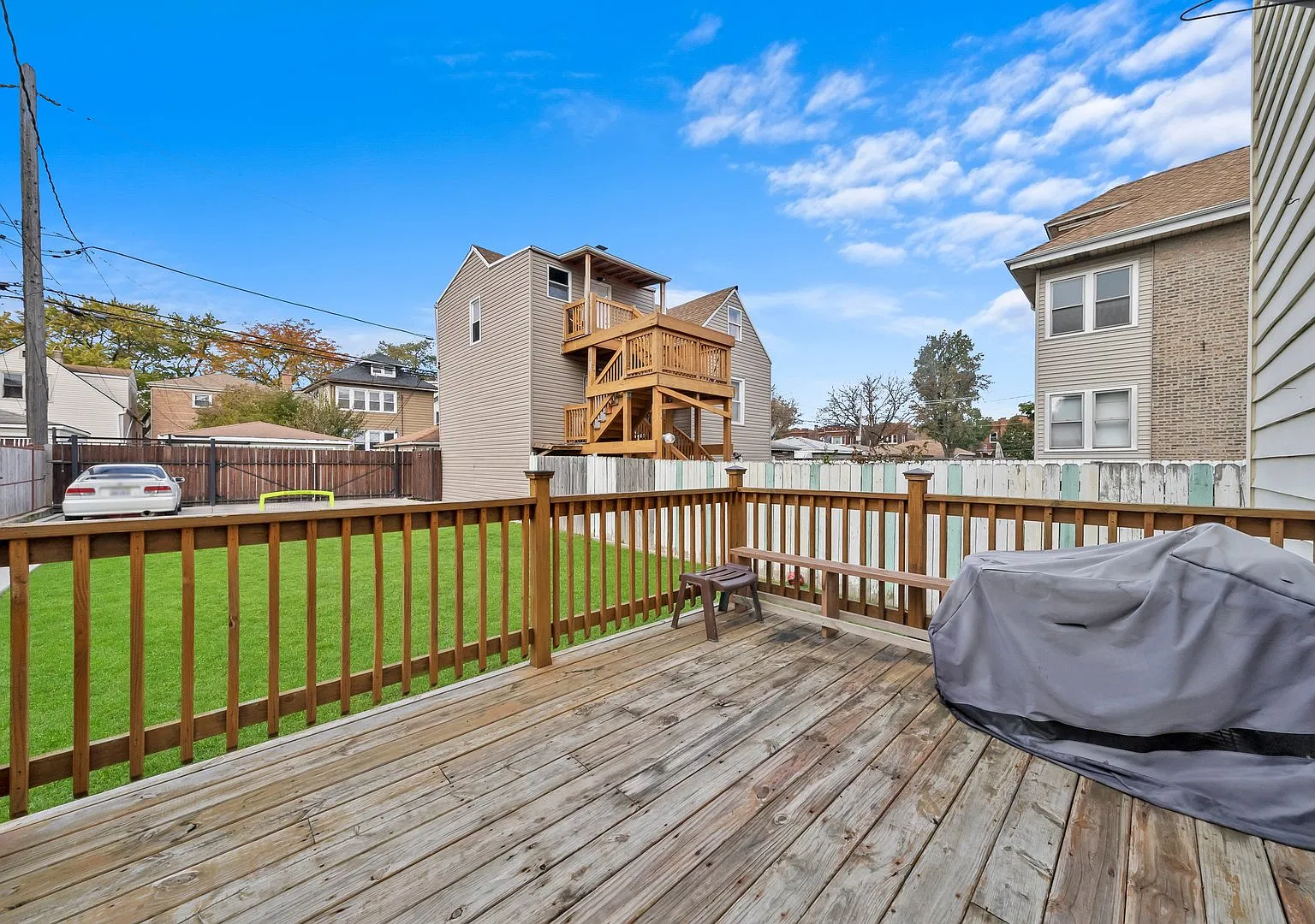 2438 N Lorel Ave — Photo 3
