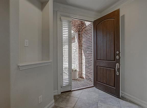 3rd image of 4705 Bayview Dr