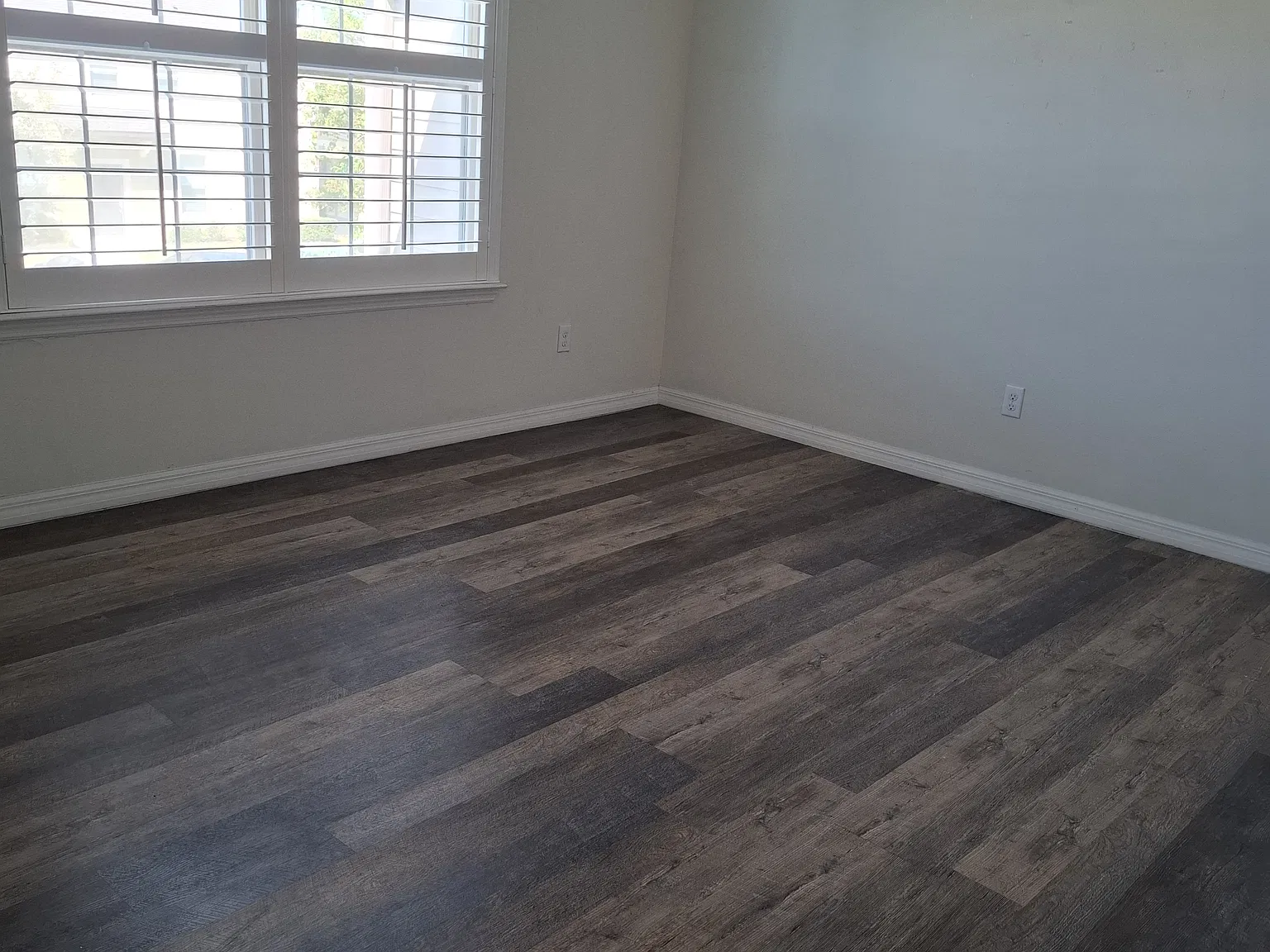 1 bed, 1800 sqft, $1,250 — Photo 1