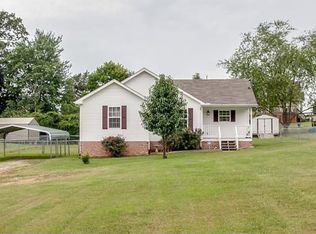 104 Sherron Dr, Dickson, TN 37055