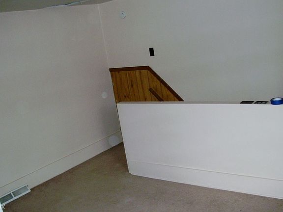 Apt C Bavington Rd 008