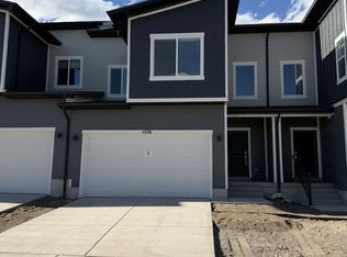 1526 W Bright Eyes Ln, Eagle Mountain, UT 84005
