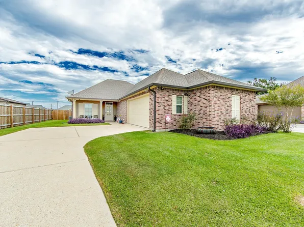 186 Lake Accardo Ave, Thibodaux, LA 70301