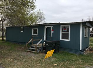 204 1/2 E 5th Ave, Nixon, TX 78140