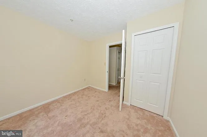 12819 Carousel Ct — Photo 2