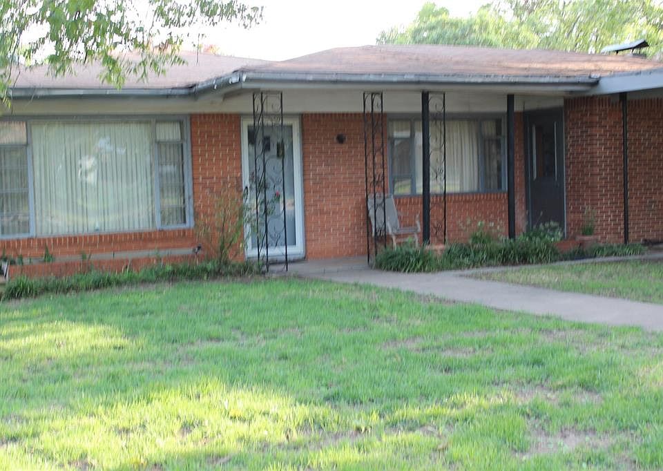 1st image of 617 W College Ave