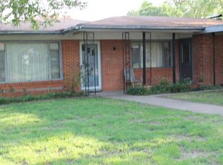 617 W College Ave, Coleman, TX 76834