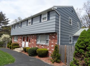 6 Ledge Hill St #B, Randolph, MA 02368