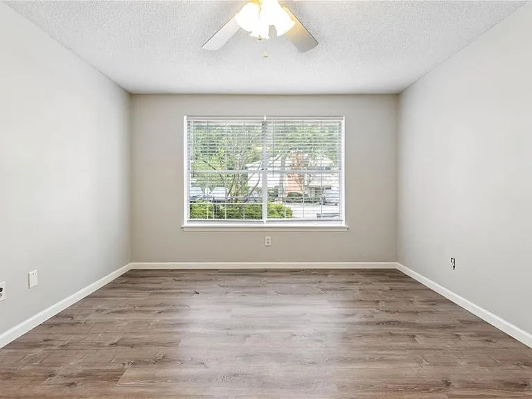 6362 Wedgeview Ct — Photo 26