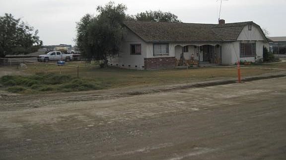 2nd image of 791 E Paige Ave