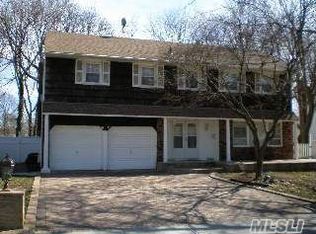 34 Marietta Dr, Westbury, NY 11590
