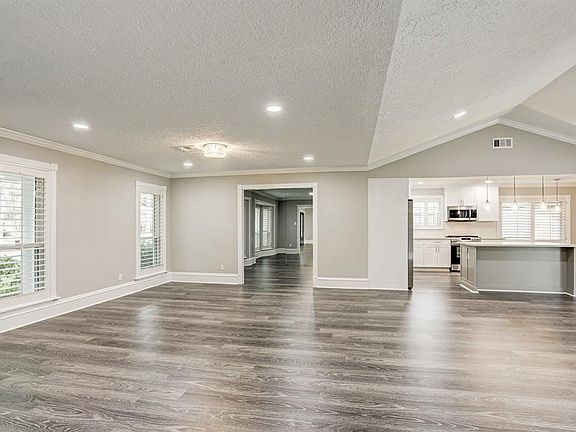 4th image of 10018 Doliver Dr