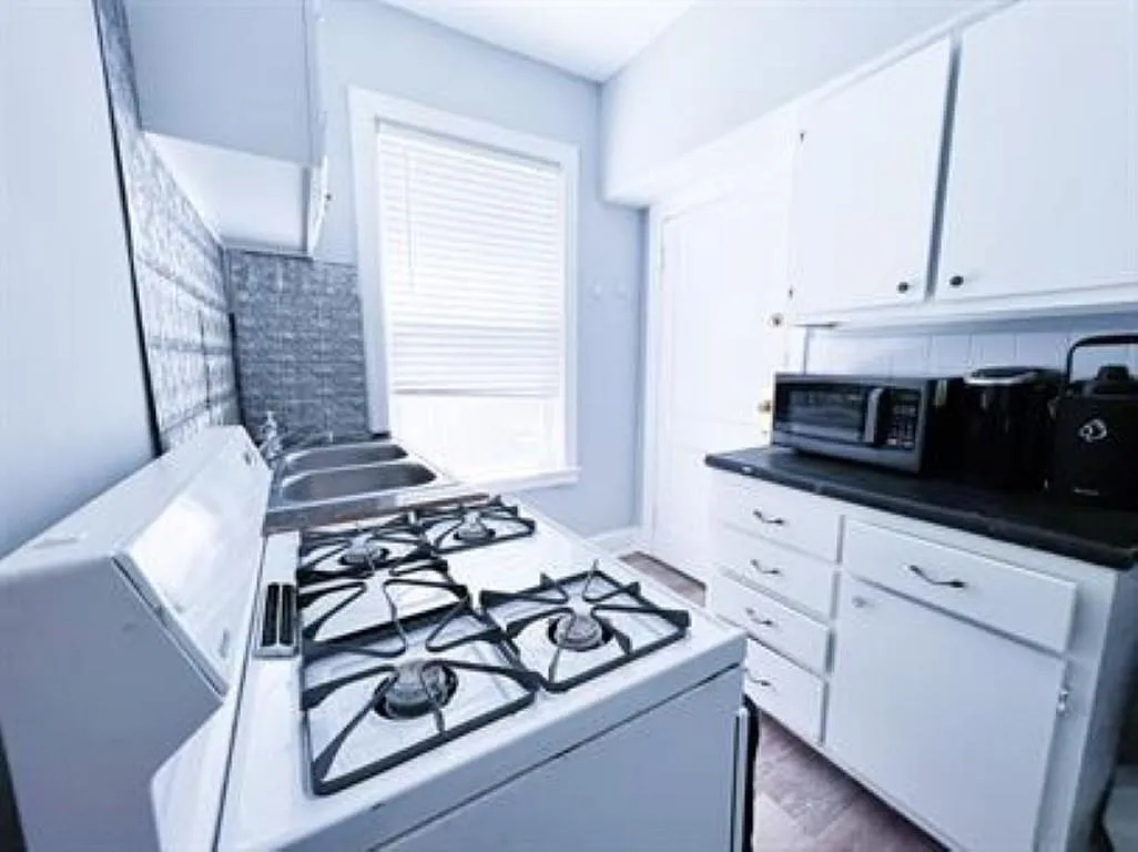 1 bed, 1.0 bath, 6594 sqft, $749 — Photo 4