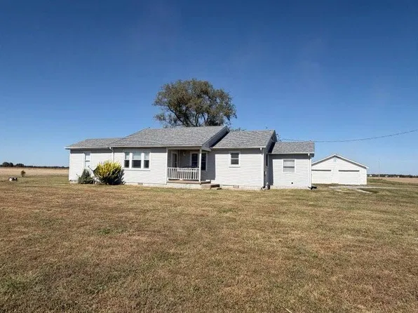1305 County Road 1400e, Geff, IL 62842