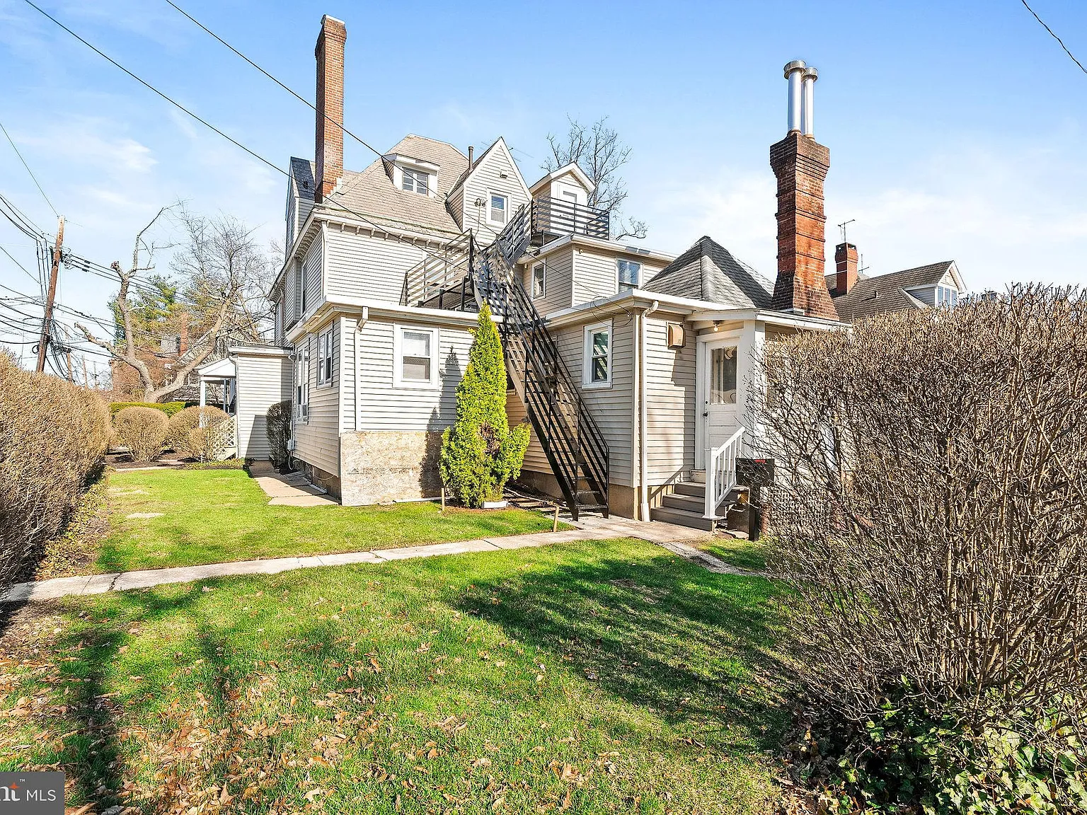 1 bed, 1.0 bath, $2,300 — Photo 4