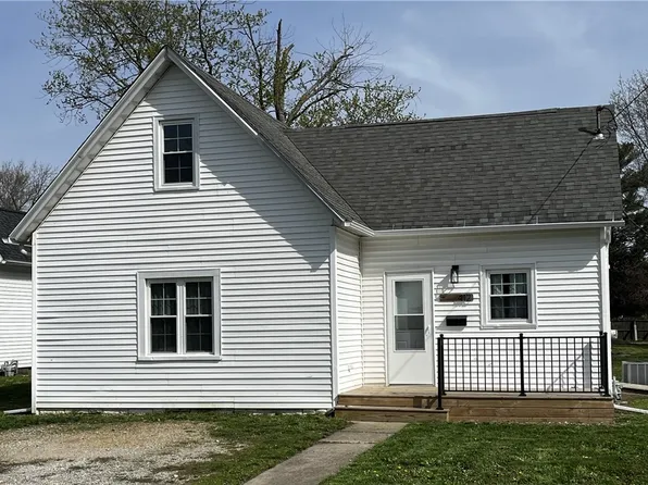 412 W Illinois St, Assumption, IL 62510