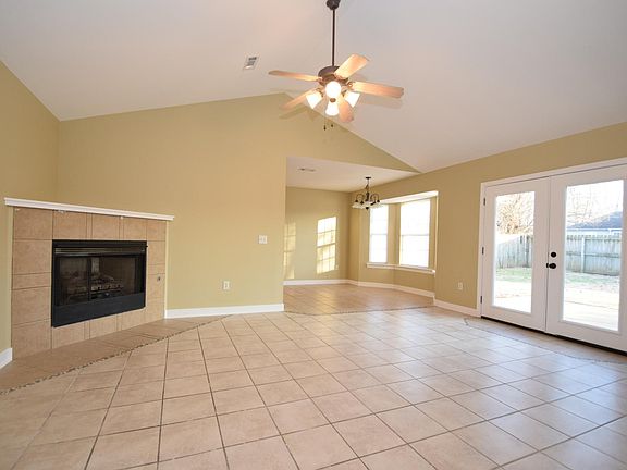 4th image of 2305 SW Choctaw St