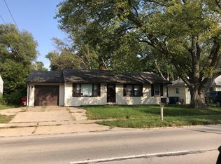 1306 S Mattis Ave, Champaign, IL 61821