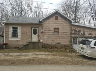 114 E 3rd St, Hazleton, IN 47640