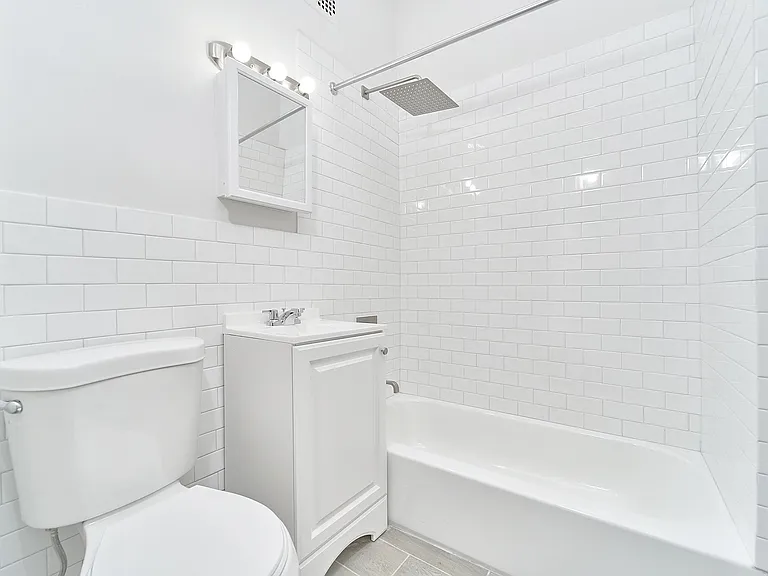 317 W 74th St #3D — Photo 4