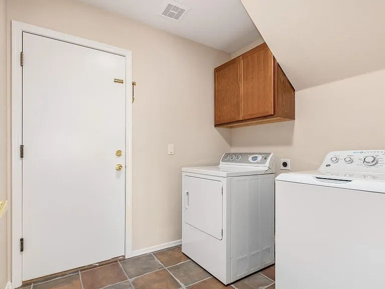 2239 E Edna Ave — Photo 24