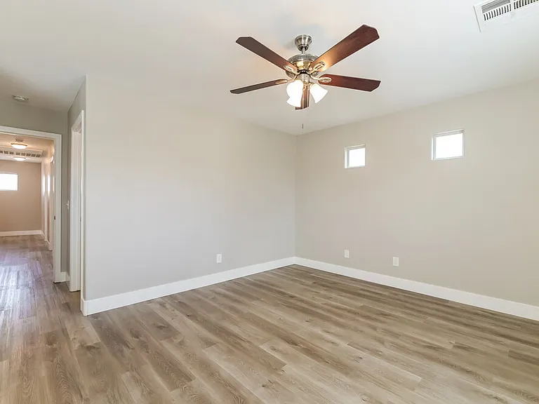 6002 Aripeka St — Photo 10