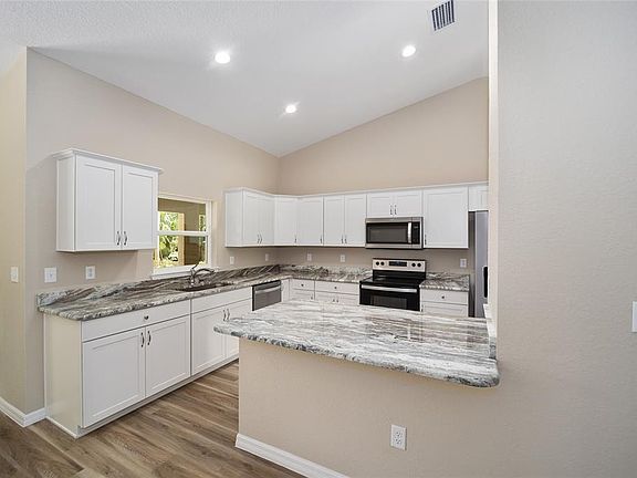 5th image of 9256 SW 125th Court Rd