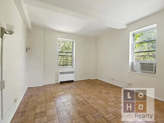 Sold by LoHo Realty | media 9