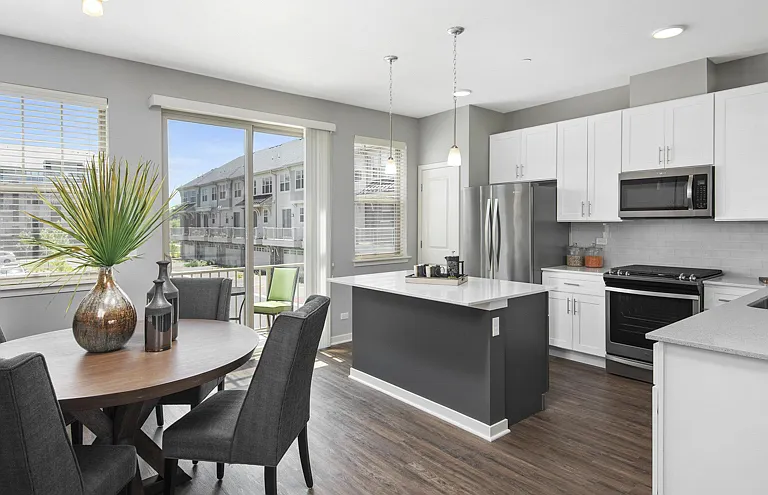 Deer Park Crossing Apartments — Photo 41