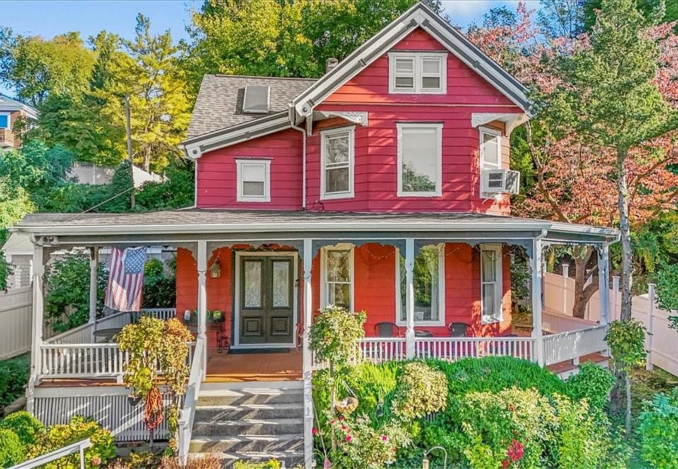 1st image of 7 Hillside Avenue
