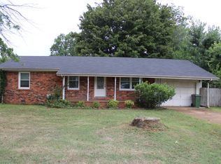 414 Edison Ave, Muscle Shoals, AL 35661