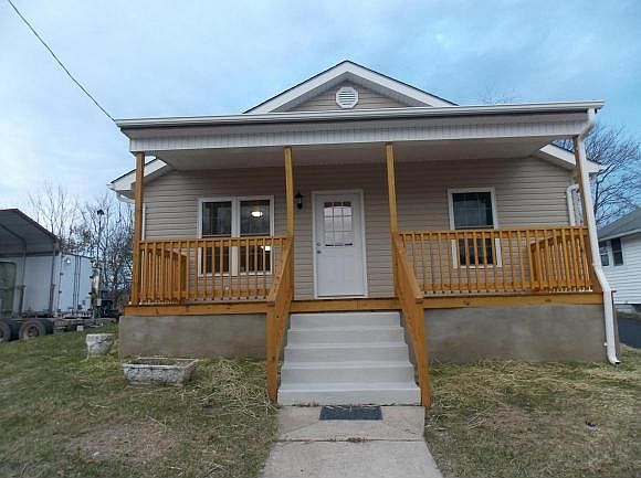 1st image of 1123 McNeil St